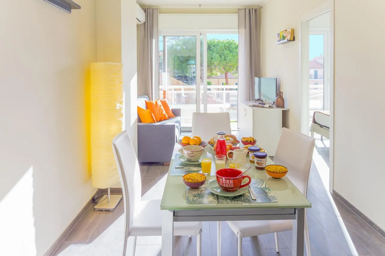 Colibri Apartments Diano Marina Italy