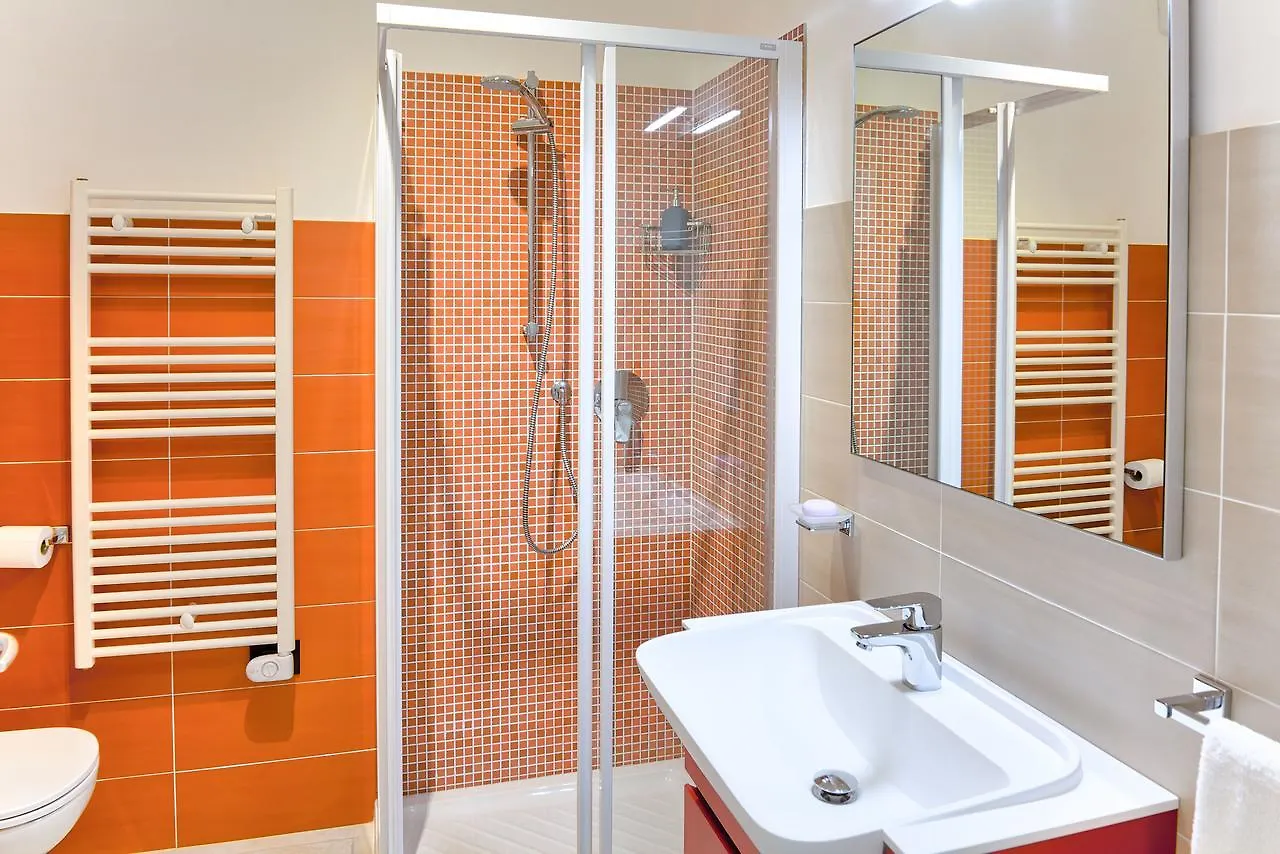 Colibri Apartments Diano Marina