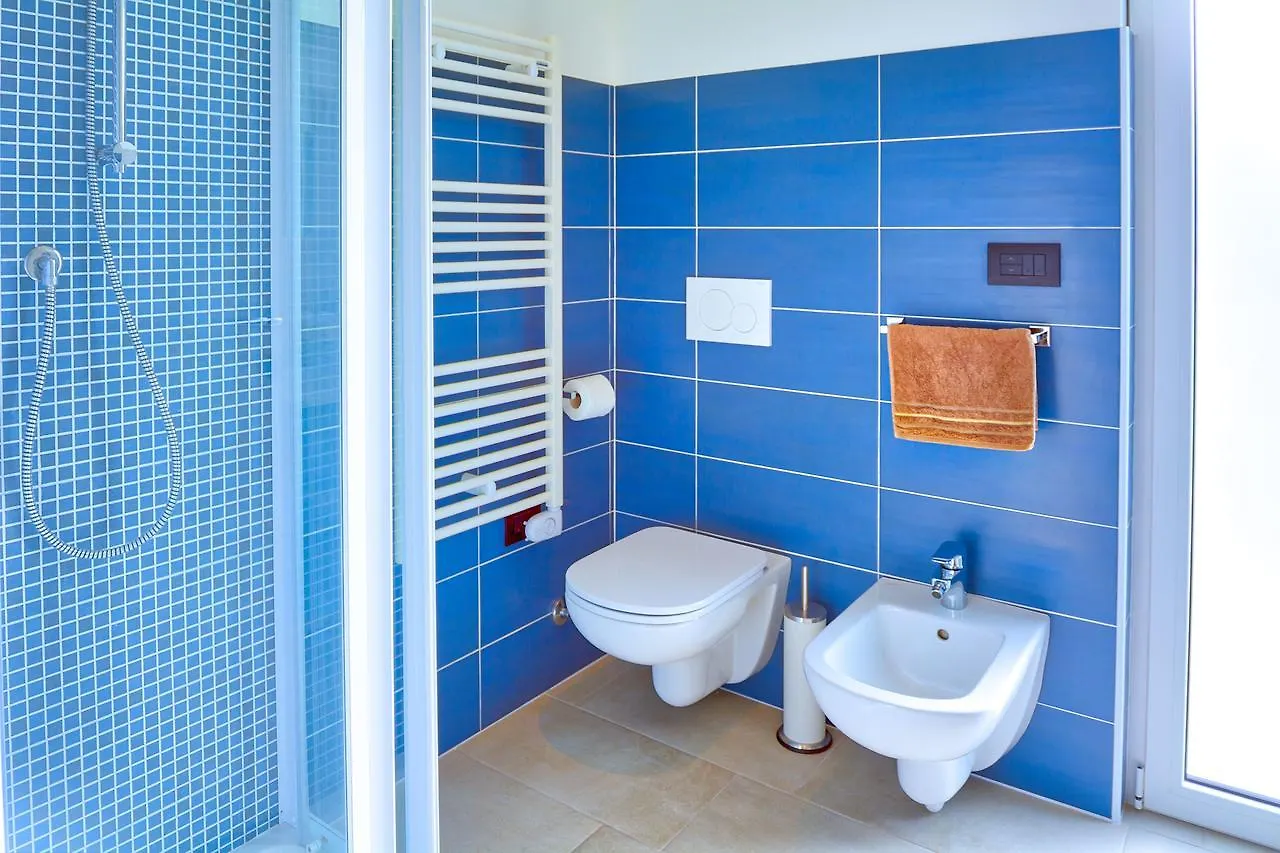 Colibri Apartments Diano Marina Italy