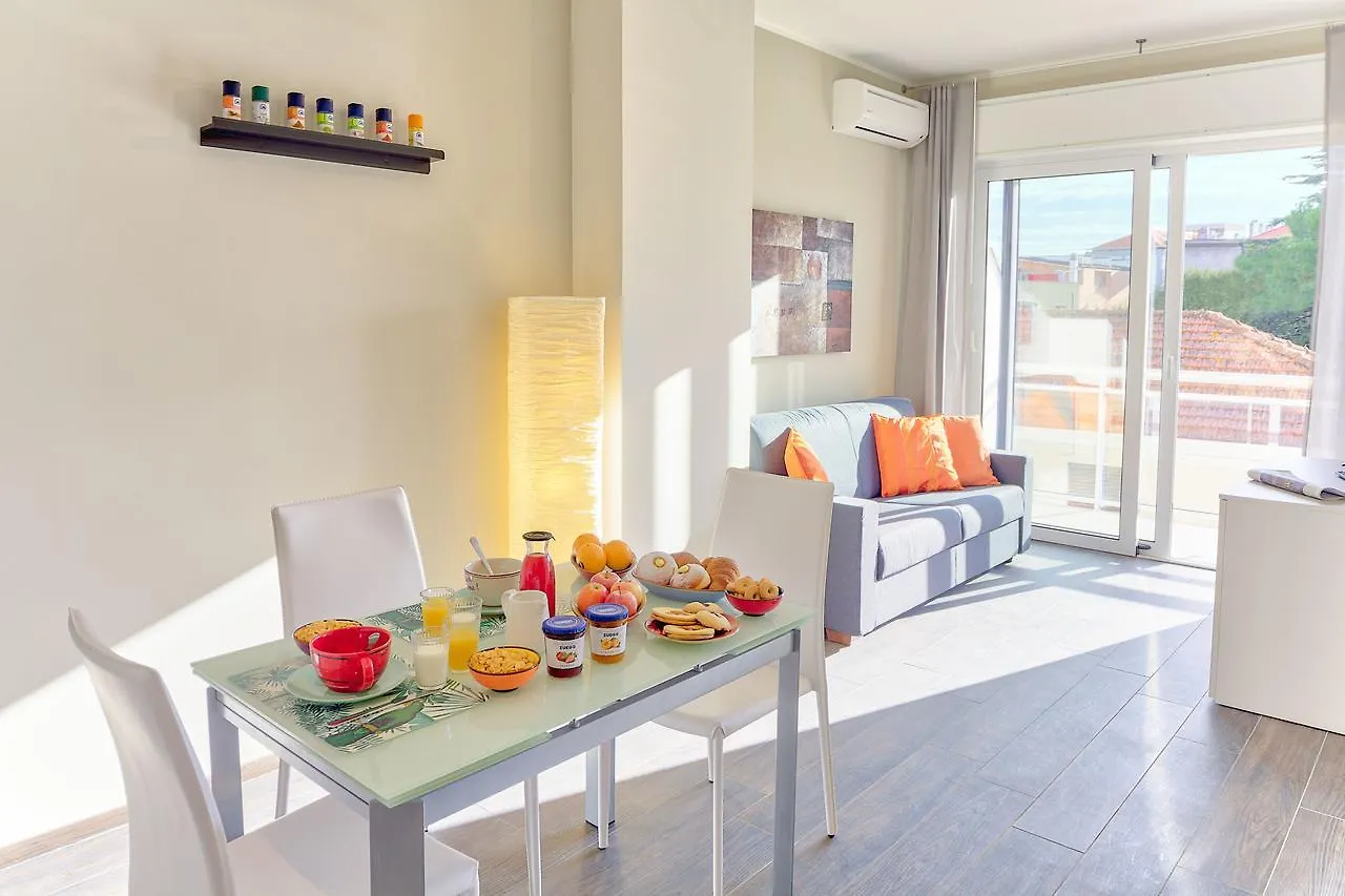 Colibri Apartments Diano Marina