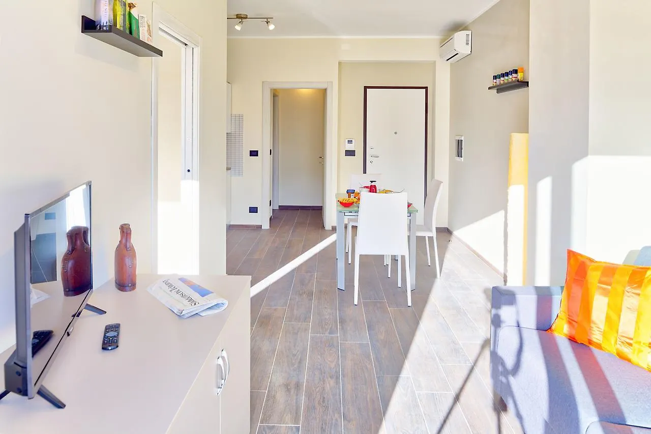 Colibri Apartments Diano Marina