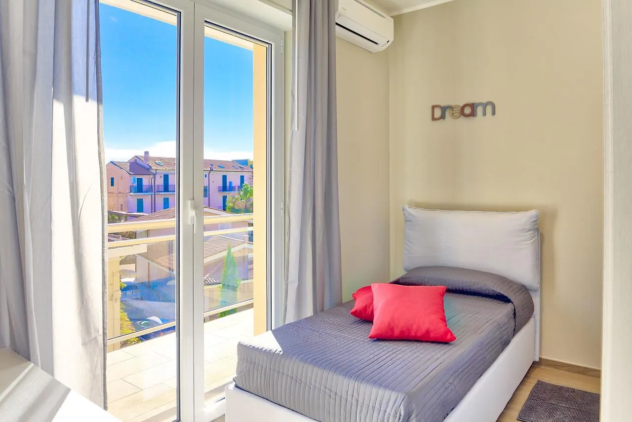 Colibri Apartments Diano Marina
